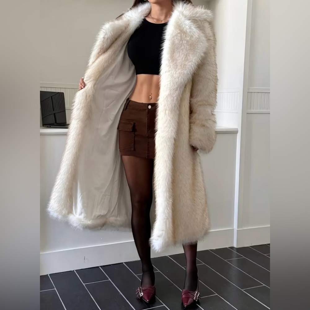 Beautiful Cream Tan Faux Fur Coat Womens Size Large